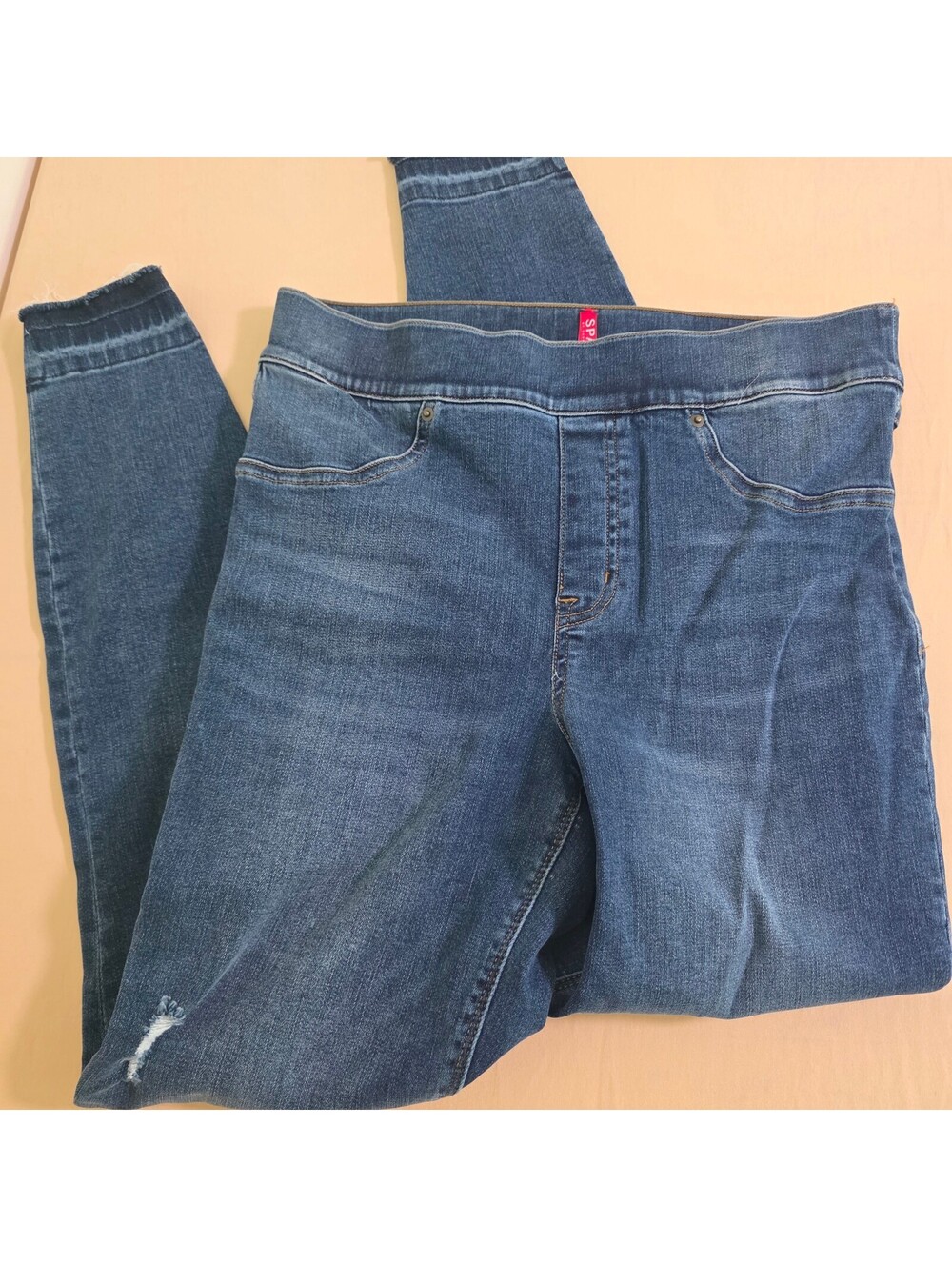 SPANX Distressed Ankle Skinny Jeans (Style #20203R) medium